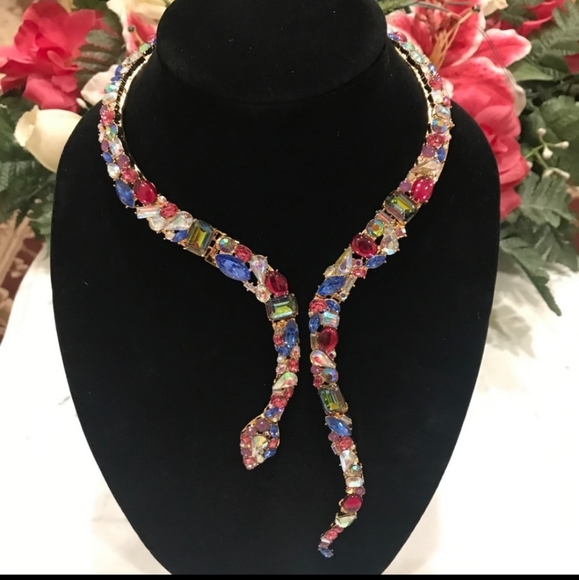 Betsey Johnson Jewelry - BETSEY JOHNSON CHOKER SNAKE NECKLACE.